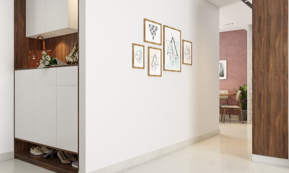 Simple foyer area house design for 3bhk